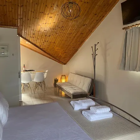 Sea Side Apartament Agia Efimia